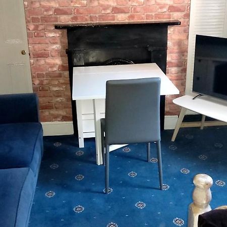 Phoenix Nights Guest House Барроу-ин-Фернесс Экстерьер фото