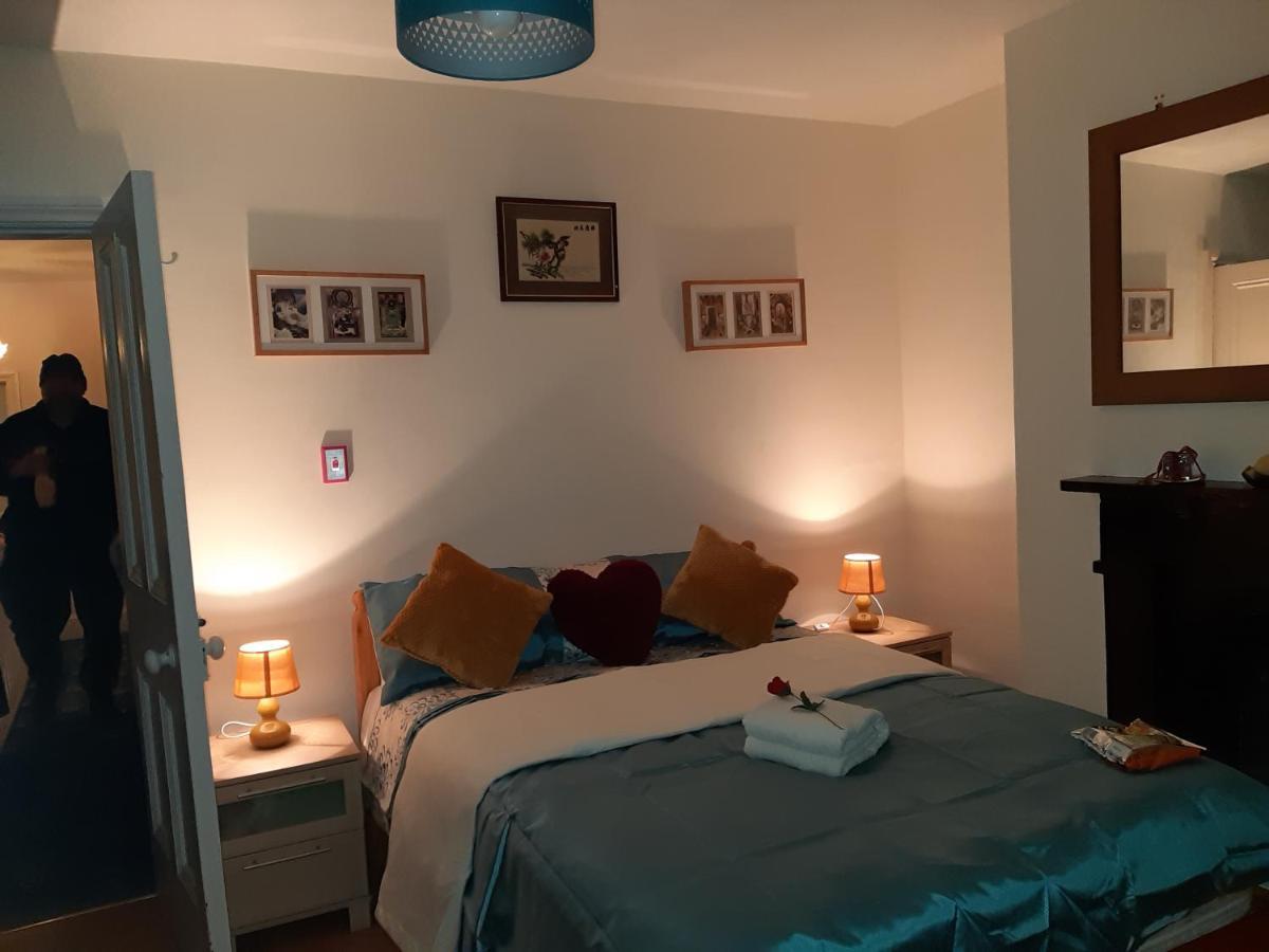 Phoenix Nights Guest House Барроу-ин-Фернесс Экстерьер фото