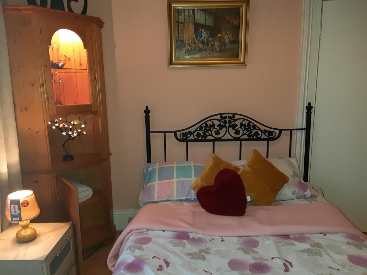Phoenix Nights Guest House Барроу-ин-Фернесс Экстерьер фото