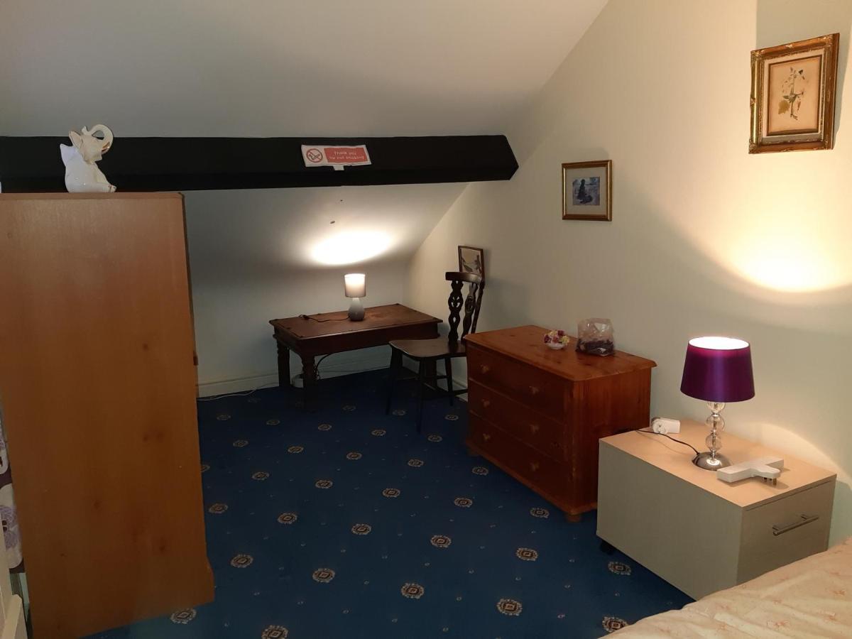 Phoenix Nights Guest House Барроу-ин-Фернесс Экстерьер фото