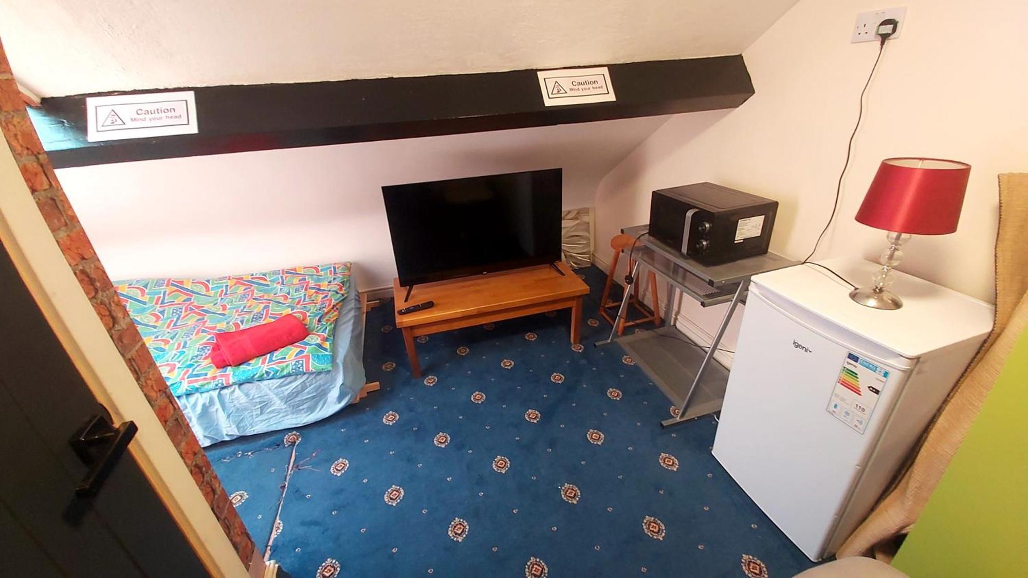 Phoenix Nights Guest House Барроу-ин-Фернесс Экстерьер фото